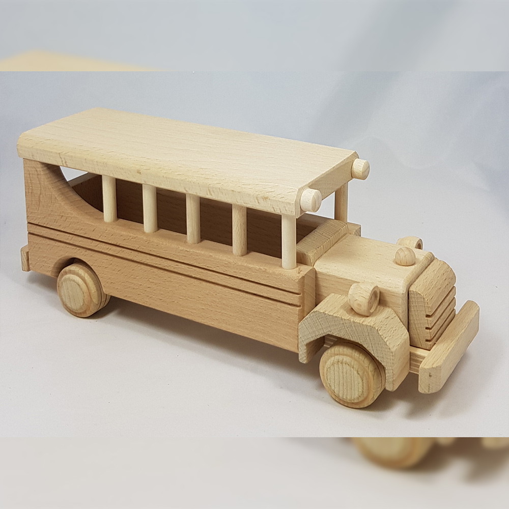 Autobus drewniany