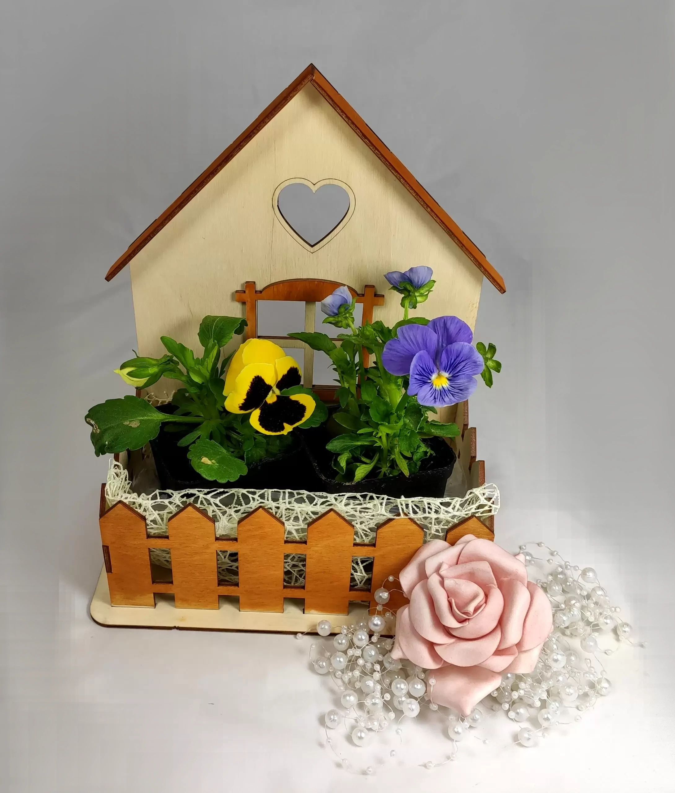 Domek na kwiaty - osłonka